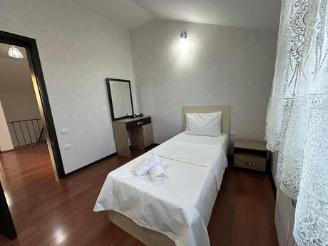 4 otaqlı həyət evi/bağ evi - Qəbələ - 100 m²