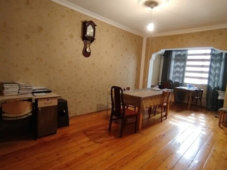 4 otaqlı köhnə tikili - Əhmədli m. - 100 m²