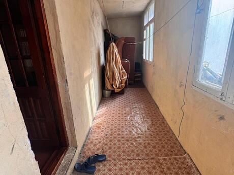 2 otaqlı köhnə tikili - Azadlıq Prospekti m. - 65 m²