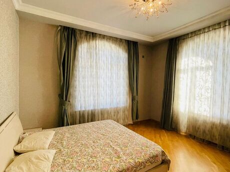 5 otaqlı həyət evi/bağ evi - Bilgəh q. - 400 m²
