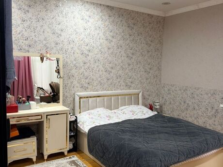 3 otaqlı həyət evi/bağ evi - Bakıxanov q. - 130 m²