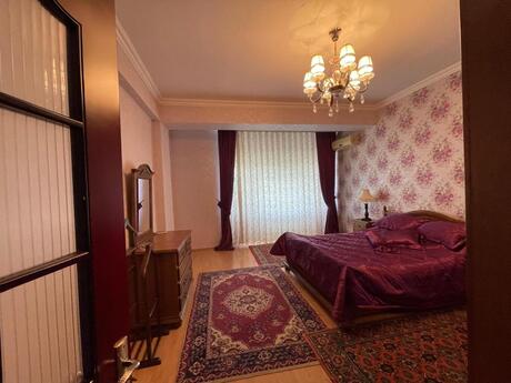 3-комнатная квартира, 135 м², İnşaatçılar: 300 000 ₼ 5