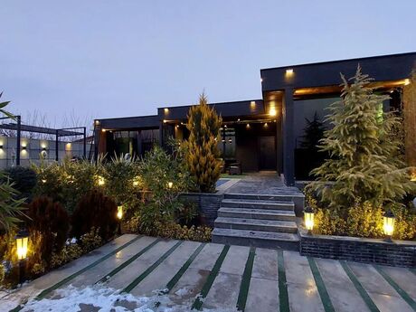 4 otaqlı həyət evi/bağ evi - Bilgəh q. - 300 m²