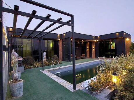 4 otaqlı həyət evi/bağ evi - Bilgəh q. - 300 m²