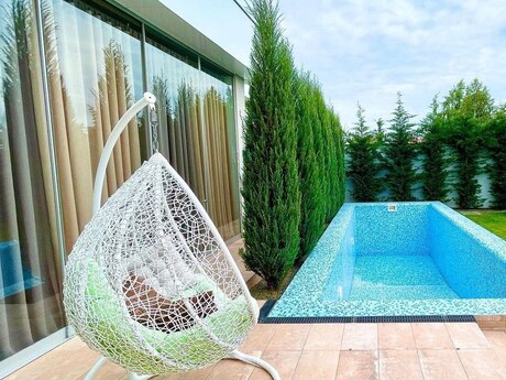 5 otaqlı həyət evi/bağ evi - Buzovna q. - 300 m²