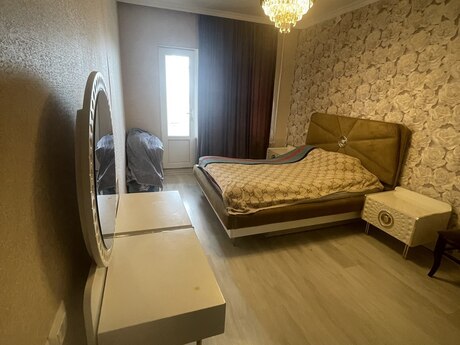 3 otaqlı köhnə tikili - Bakıxanov q. - 83 m²