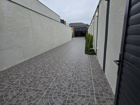 4 otaqlı həyət evi/bağ evi - Şüvəlan q. - 180 m²