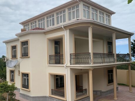 3 otaqlı həyət evi/bağ evi - Novxanı q. - 280 m²