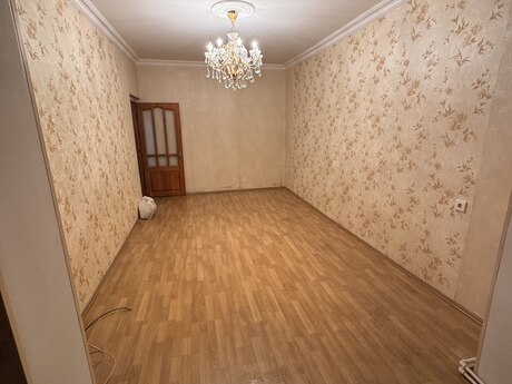 3 otaqlı köhnə tikili - Əhmədli m. - 65 m²