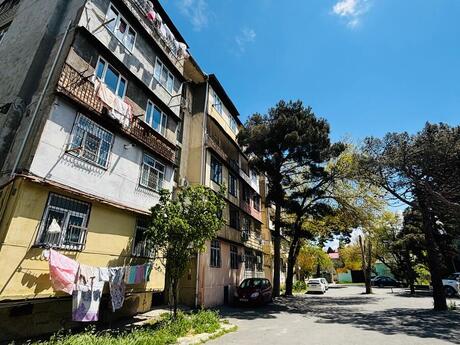 1 otaqlı köhnə tikili - Bakıxanov q. - 40 m²