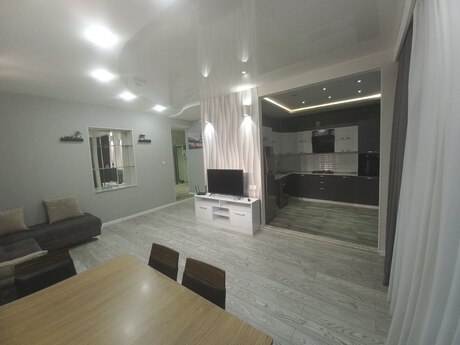 3 otaqlı köhnə tikili - Nizami m. - 80 m²