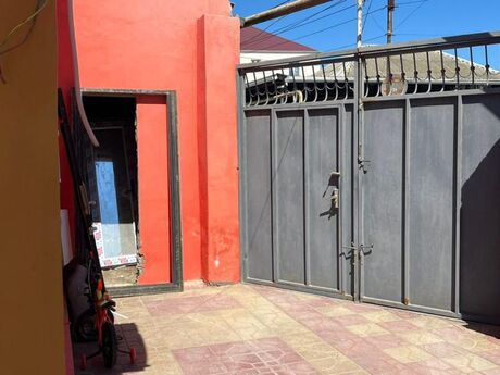 4 otaqlı həyət evi/bağ evi - Sabunçu q. - 110 m²