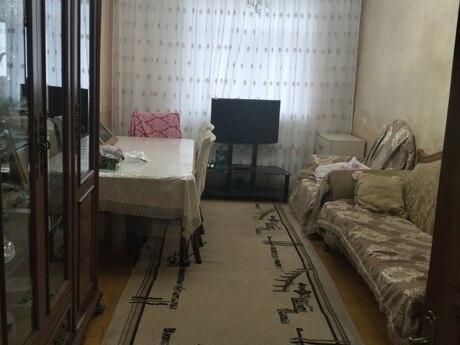 3 otaqlı köhnə tikili - Qaraçuxur q. - 70 m²