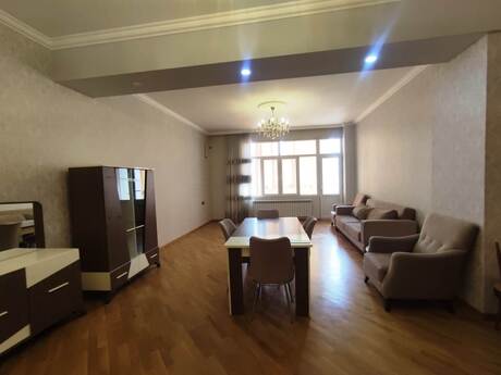 Obyekt - Nizami m. - 240 m²