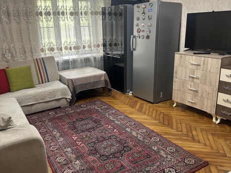 2 otaqlı köhnə tikili - Neftçilər m. - 65 m²