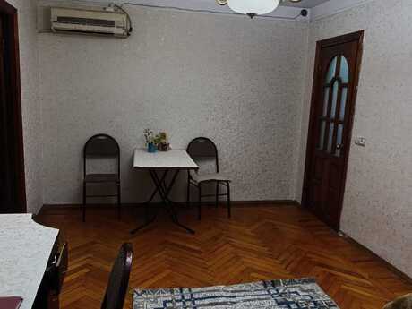 2 otaqlı köhnə tikili - İnşaatçılar m. - 50 m²