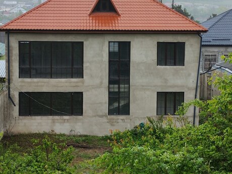 7 otaqlı həyət evi/bağ evi - Quba - 260 m²