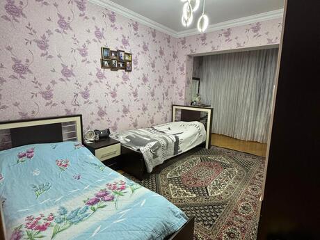 3 otaqlı köhnə tikili - Azadlıq Prospekti m. - 90 m²