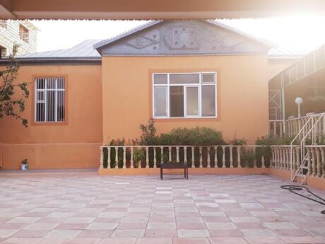 6 otaqlı həyət evi/bağ evi - Mərdəkan q. - 250 m²