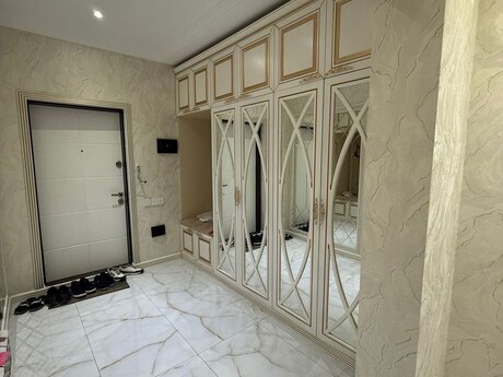 4 otaqlı yeni tikili - İnşaatçılar m. - 130 m²