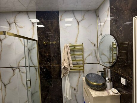 4 otaqlı yeni tikili - İnşaatçılar m. - 130 m²