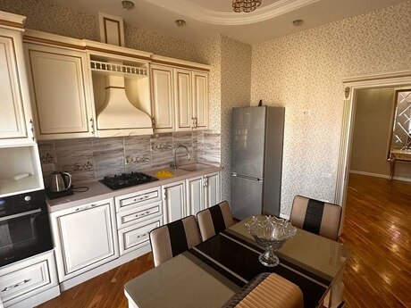 2 otaqlı yeni tikili - Ağ şəhər q. - 90 m²