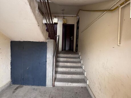 2 otaqlı köhnə tikili - Neftçilər m. - 51 m²