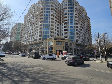 3 otaqlı yeni tikili - Nəriman Nərimanov m. - 130 m²