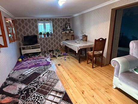 5 otaqlı həyət evi/bağ evi - Sabunçu q. - 180 m²