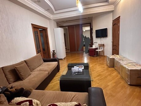3 otaqlı yeni tikili - 8-ci mikrorayon q. - 150 m²