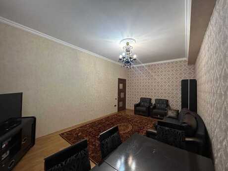 3-комн. новостройка - м. Автовокзал - 98 м²