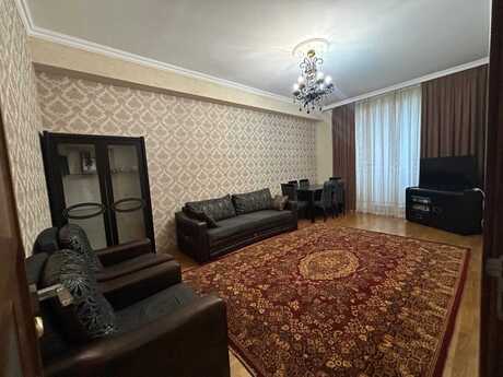 3-комн. новостройка - м. Автовокзал - 98 м²