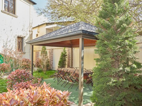 6 otaqlı həyət evi/bağ evi - Badamdar q. - 250 m²
