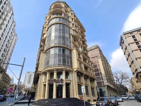 Elan №6098355 - Bakı, İçəri Şəhər m., 2 otaqlı, 103 m², 4/12 mərtəbə