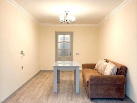 2 otaqlı köhnə tikili - Xalqlar Dostluğu m. - 52 m²