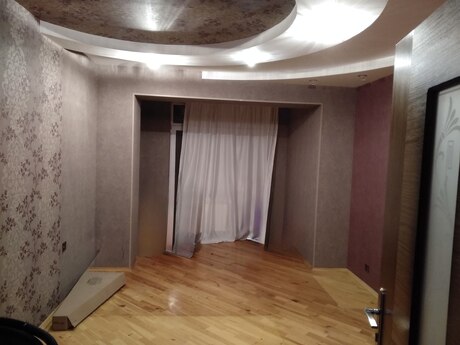 3 otaqlı köhnə tikili - Neftçilər m. - 90 m²
