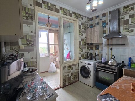 2-комн. вторичка - м. Ази Асланов - 60 м²