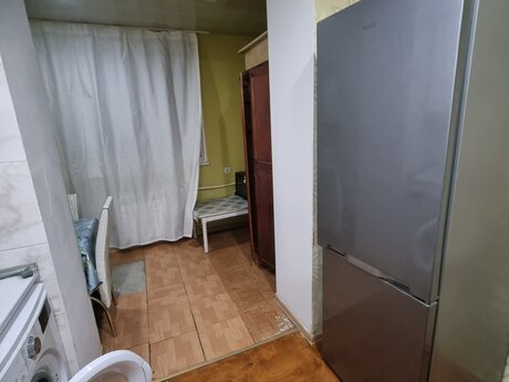 3 otaqlı köhnə tikili - İnşaatçılar m. - 85 m²