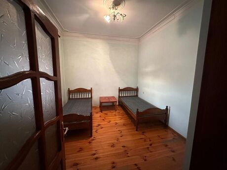 4 otaqlı həyət evi/bağ evi - Günəşli q. - 130 m²