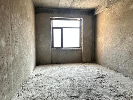 4 otaqlı yeni tikili - Ağ şəhər q. - 166 m²