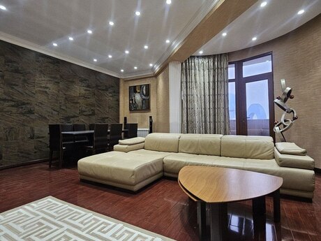 4 otaqlı yeni tikili - 28 May m. - 172 m²
