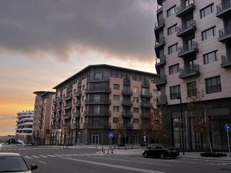 4 otaqlı yeni tikili - Ağ şəhər q. - 166 m²