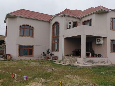 7 otaqlı həyət evi/bağ evi - Maştağa q. - 339 m²