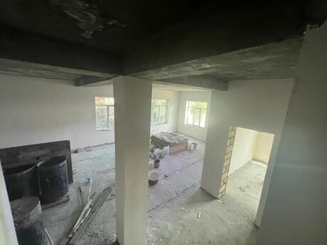 7 otaqlı həyət evi/bağ evi - Şəki - 330 m²