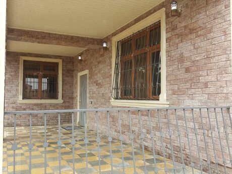 4 otaqlı həyət evi/bağ evi - Türkan q. - 230 m²
