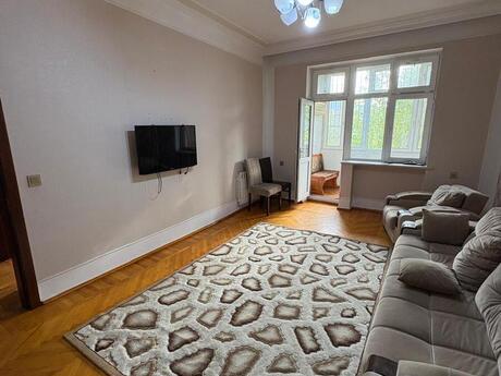 3 otaqlı köhnə tikili - Gənclik m. - 85 m²