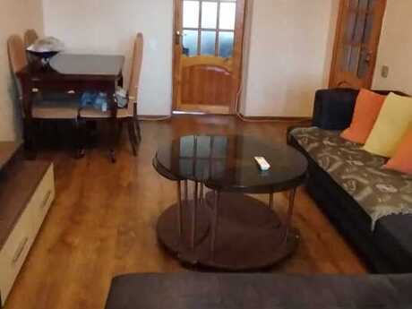 3 otaqlı köhnə tikili - Elmlər Akademiyası m. - 60 m²