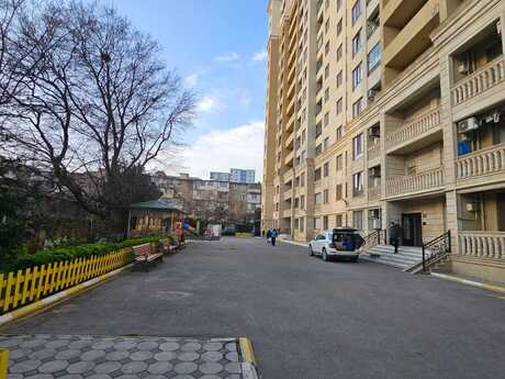 3 otaqlı yeni tikili - İnşaatçılar m. - 95 m²