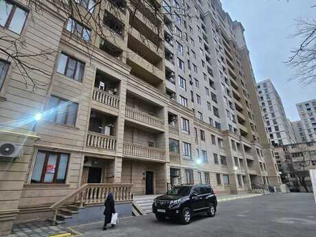 3 otaqlı yeni tikili - İnşaatçılar m. - 95 m²
