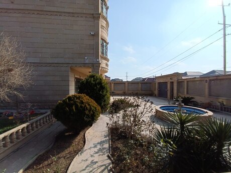 8 otaqlı həyət evi/bağ evi - Xırdalan - 500 m²